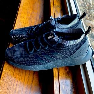 Adidas Questar Rise